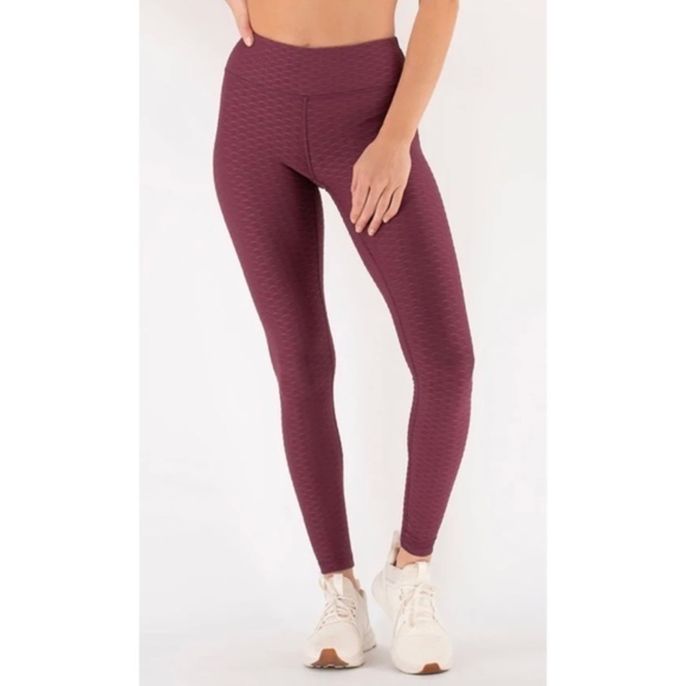 Alpha Prime Apparel Lux Textured Leggings‎ Size Medium